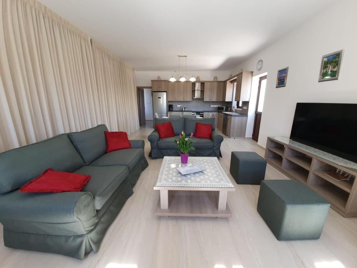 Villa Yermanina Geroskipou ภายนอก รูปภาพ